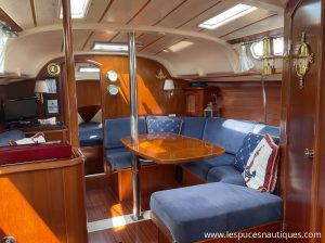 beneteau-352-35-pieds-cabine principale.jpg